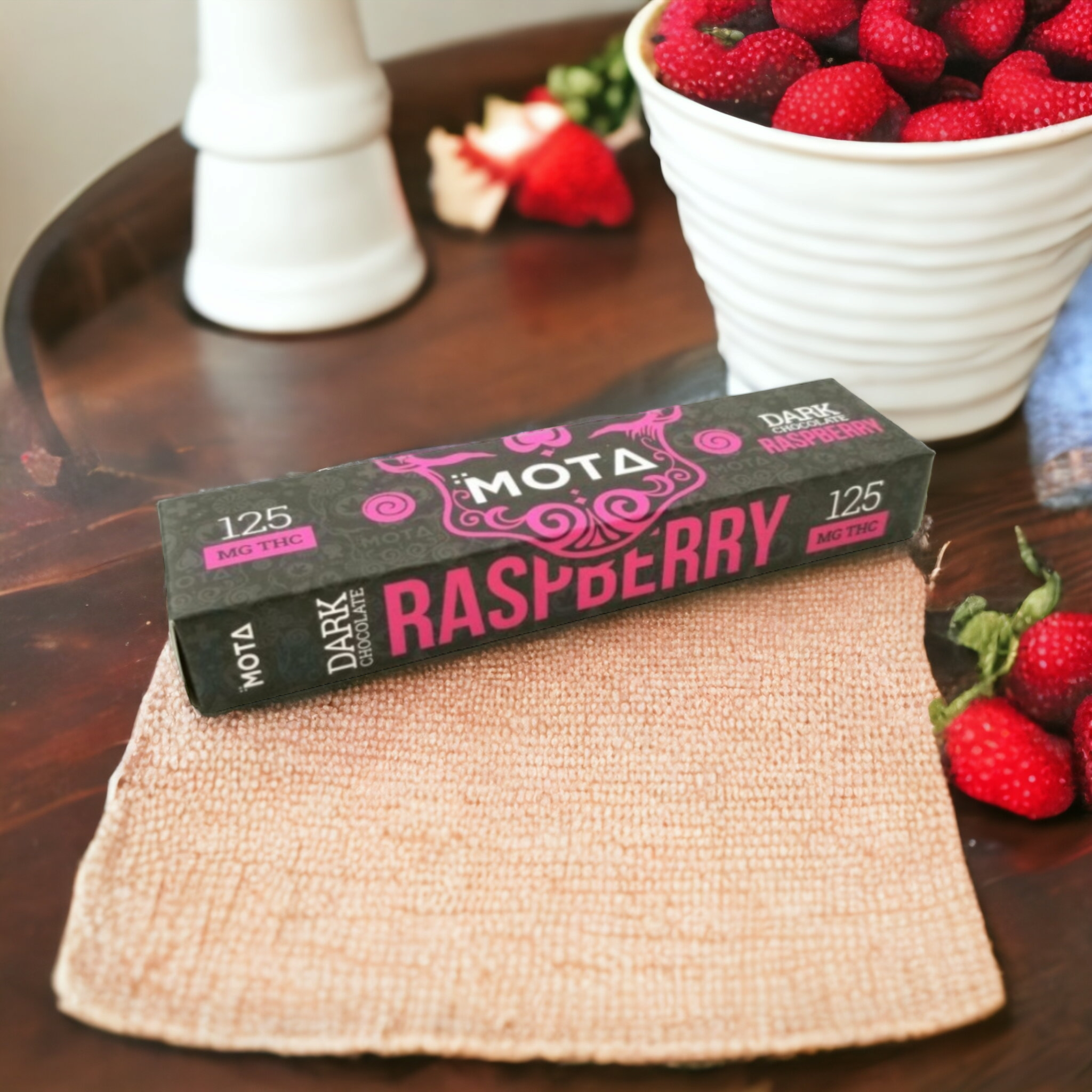 Dark Chocolate Raspberry Bar - Mota